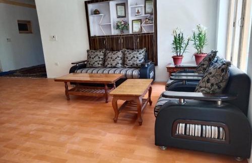 Hundar Casa | LA-TSAS GUEST HOUSE