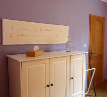 Saint-Martin-des-Combes Cama Y Desayuno | La Vergne