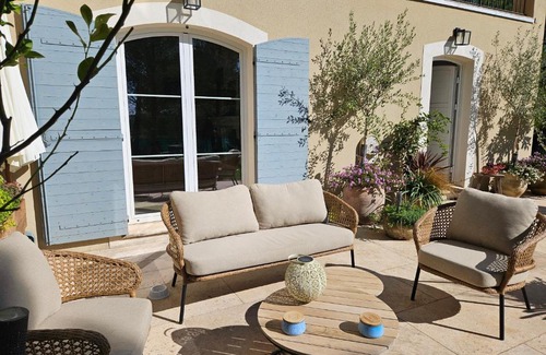 Lambesc Cama Y Desayuno | La Villa KEF