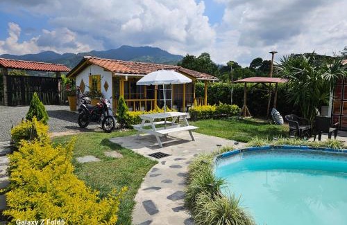 Pereira Chalet De Esquí | La Villa Roja