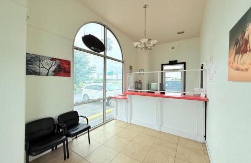 Brownsville Hotel | La Vista Motel