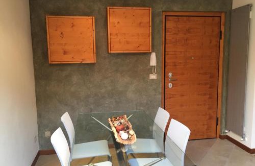 Lanzada Apartamento | La vista sulla Valmalenco