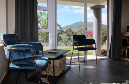 Drakenstein Casa | La Vita Farm Stay
