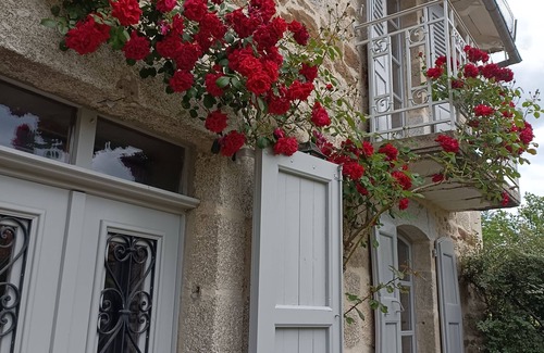 Chataigneraie Cantalienne Casa | Lacalmontie Manor