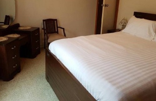 Kingscote Casa | Laceys Holiday House