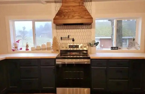 Thompson Cabaña | Lackawanna Lodge - Cozy two bedroom cottage