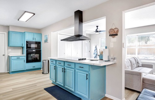 Southside Casa | Lackland Pool House 4 minutes from Lackland AFB