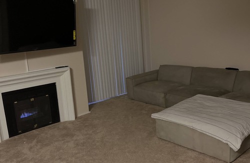 Ladera Heights Apartamento | LADERA HEIGHTS APARTMENT