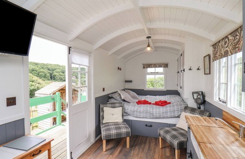 Saltburn-by-the-Sea Cabaña | Lady Bird Retreat