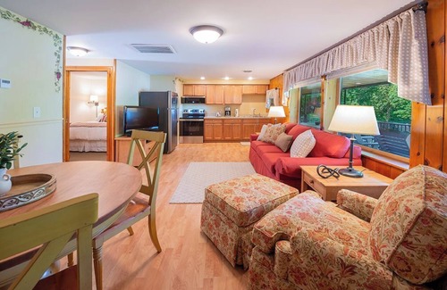 Town of Jerusalem Apartamento | Lady of the Lakes Suites 3: Vineyard Retreat