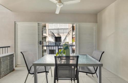 Trinity Beach Apartamento | Lagoon Breeze - Beachside Living with Resort Perks