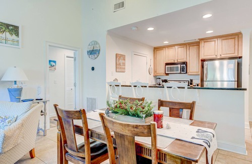 Isle of Palms Condominio | Lagoon view condo w/easy access to the beach in Wild Dunes