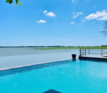 Pottuvil Division 2 Hotel | Lagoon Villa Arugambay
