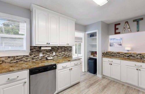 Ono Island Casa | Lagoona Vista Poolside Paradise