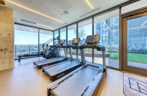 Rainey Street Historic District Casa | Laguna at the Rainey District - Luxury Condo