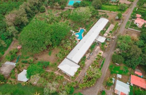 Damas Apartamento | Laguna Eco Village #107