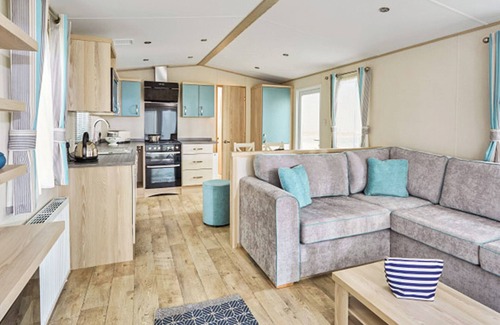 Holywell Casa | Laidback Coastal 3 (Pet)