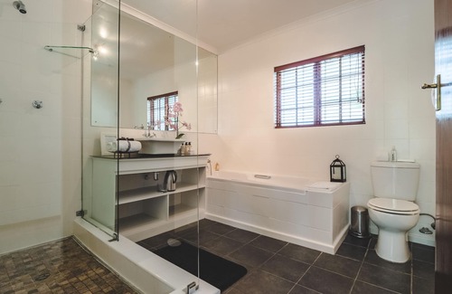Buffalo Hills Game Reserve Casa | Lairds Lodge