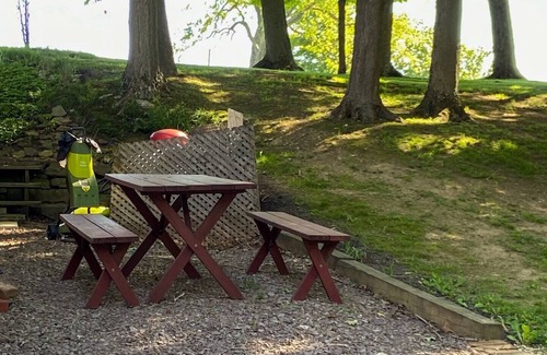 Indian Lake Casa | Lake access chalet - walk to golf and lodge too!