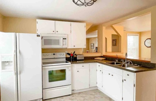 Richfield Springs Casa | Lake Access to Canadarago Lake*Lake View Cottage*