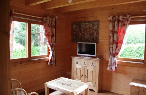 Chaparon Chalet De Esquí | Lago Annecy - Lathuile 74210, encantadora casa de campo con vista al lago y las montañas