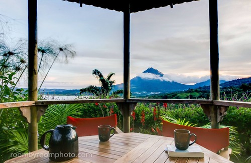 El Millón Chalet De Esquí | Lago Arenal: impresionantes vistas del lago, el volcán y la jungla.