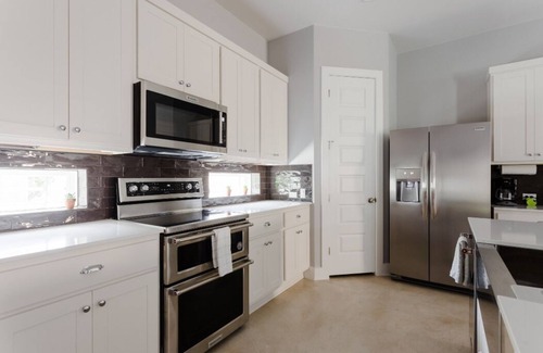 Apache Shores Casa | Lake Austin Adventure Headquarters- Casa 100% nueva