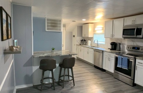 West Irondequoit Casa | Lake breeze - Blissful Lakeshore hideaway w/private beach access-great sunsets