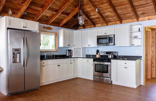 Malletts Bay Casa | Lake Champlain Beachfront Retreat