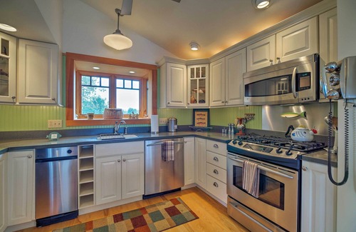 North Hero Cabaña | ¡NUEVO! Lake Champlain Cottage w / Kayak y muelle privado