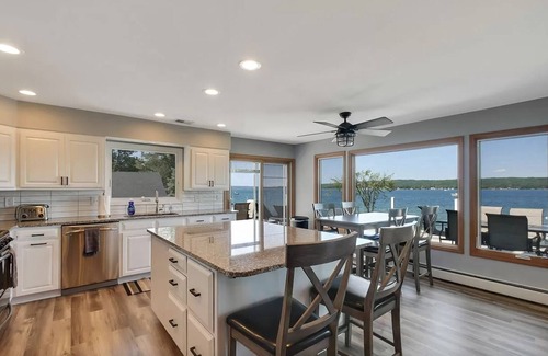 Boyne City Casa | Lake Charlevoix Lake House, 1 mile to Boyne City, 7 miles to Ski Boyne Mountain.