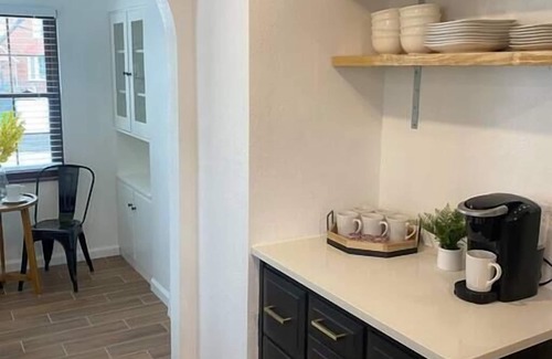 Euclid Casa | Lake Cottage Mins To Downtown Completely Remodeled