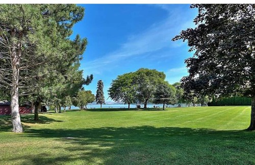 Central Okanagan Casa | Lake Country spacious 1-bed w/ access to rail trail and short walk to Wood Lake