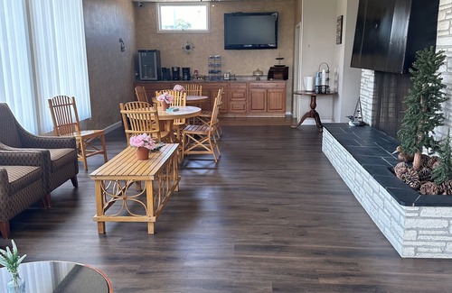 Erie Hotel | Lake Erie Lodge