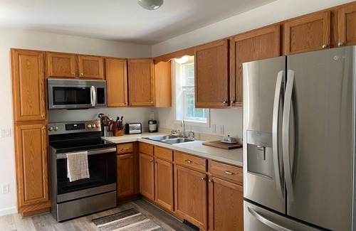 Barnstead Casa | Lake Escape, Dog-Friendly