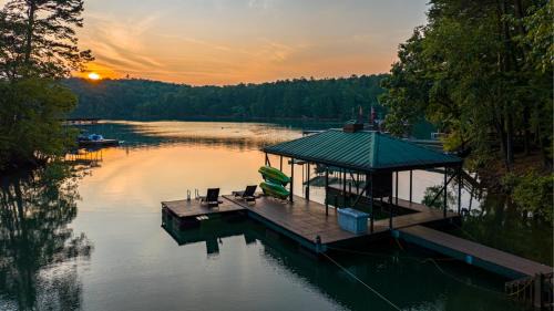 Morganton Casa | Lake Escape