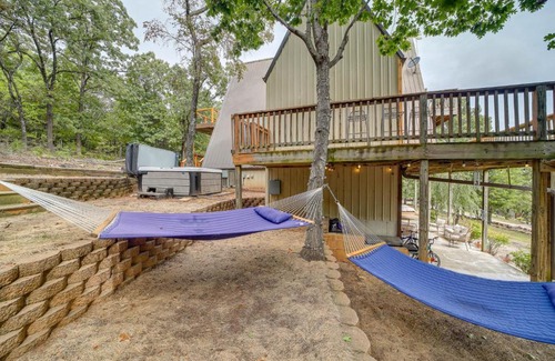 Hoyt Casa | Lake Eufaula Cabin with Hot Tub and Large Deck