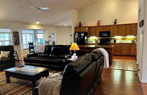 Pagosa Springs Casa | Lake Forest Lodge~near lake