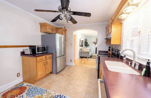 Seneca Casa | Lake Front Cottage on Keowee