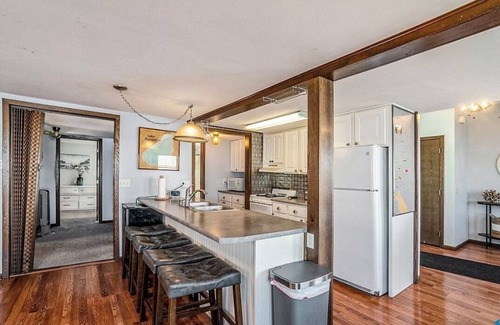 Hamlin County Casa | Lake Front Fun, Pheasant Hunting, & Ice Fishing