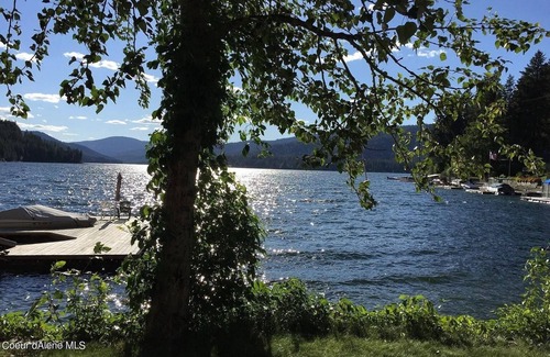 Spirit Lake Casa | Lake Front Home w/ Spectacular Views & boat slips!