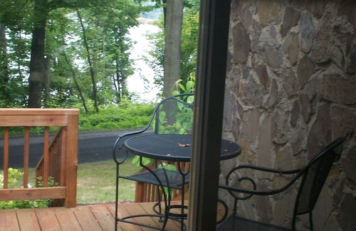 Lisbon Casa | Frente al lago casa con barco pontón