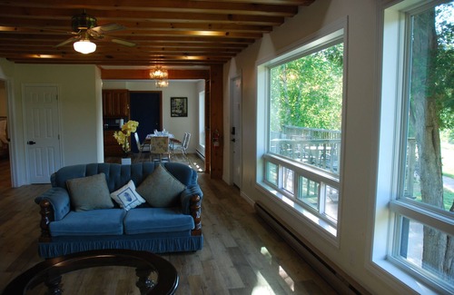 Madawaska Valley Casa | Lake front newly renovated house