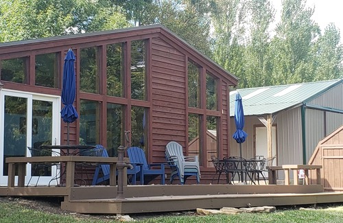 Vassar Casa | Relajación frente al lago en Pomona Cabina del lago a una hora de Kansas City y Topeka