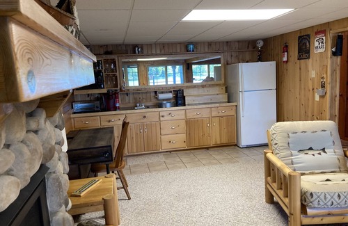 Chief Lake Cabina | Lake FrontHome Chippewa Flowage. Great swim area with gradual slope sandy lake