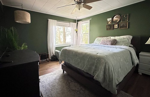 Como Cabaña | Lake Geneva cottage with Lake Como private beach access right down the road.