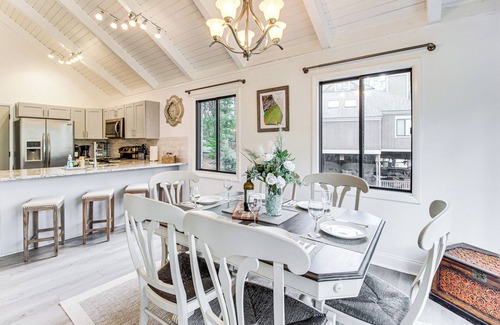 Big Canoe Casa | Lake & Golf Course Views: Big Canoe Home w/ Deck!