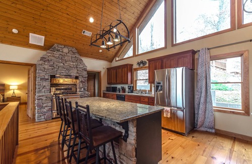 Westminster Casa | Lake Hartwell Mountain Home con impresionantes vistas y muelle privado de aguas profundas