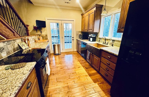 Anderson Casa | Lake Hartwell Waterfront w/Dock, Gameroom, Firepit, Pets, Clemson & Fenced Yard
