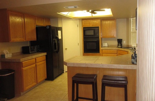 Lake Havasu City Casa | Havasu Home con piscina climatizada, a minutos del lago, pájaros de nieve especial noviembre y diciembre
